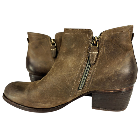 Clarks Ankle Boot Booties sz 9.5 M Women Maypearl Ramie Brown Leather 2" Western - Picture 6 of 12